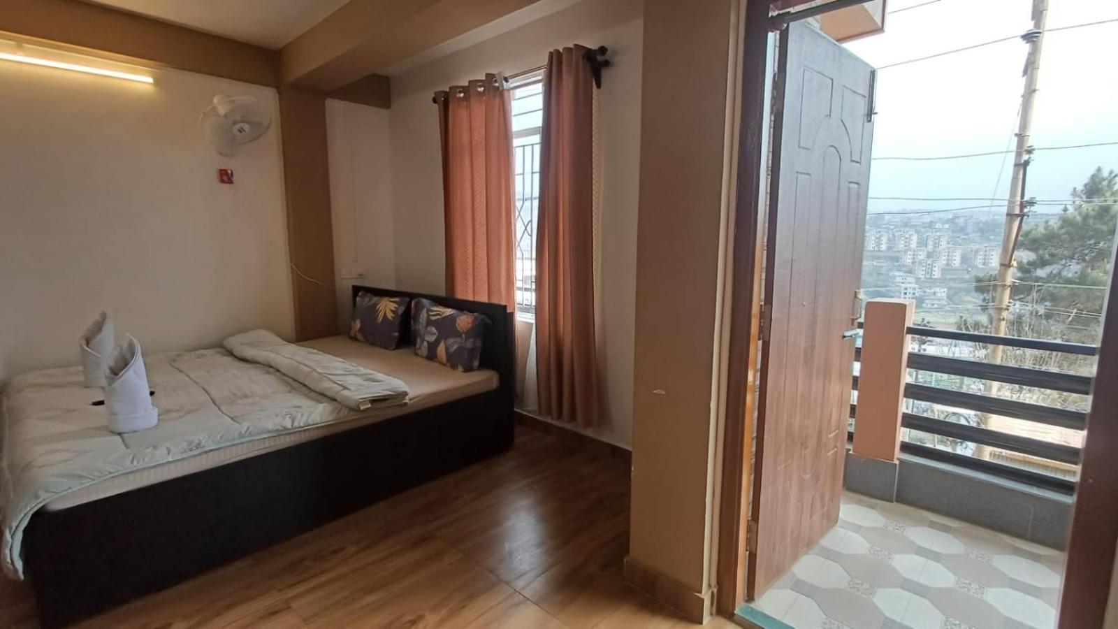 Aroma Inn Shillong Extérieur photo