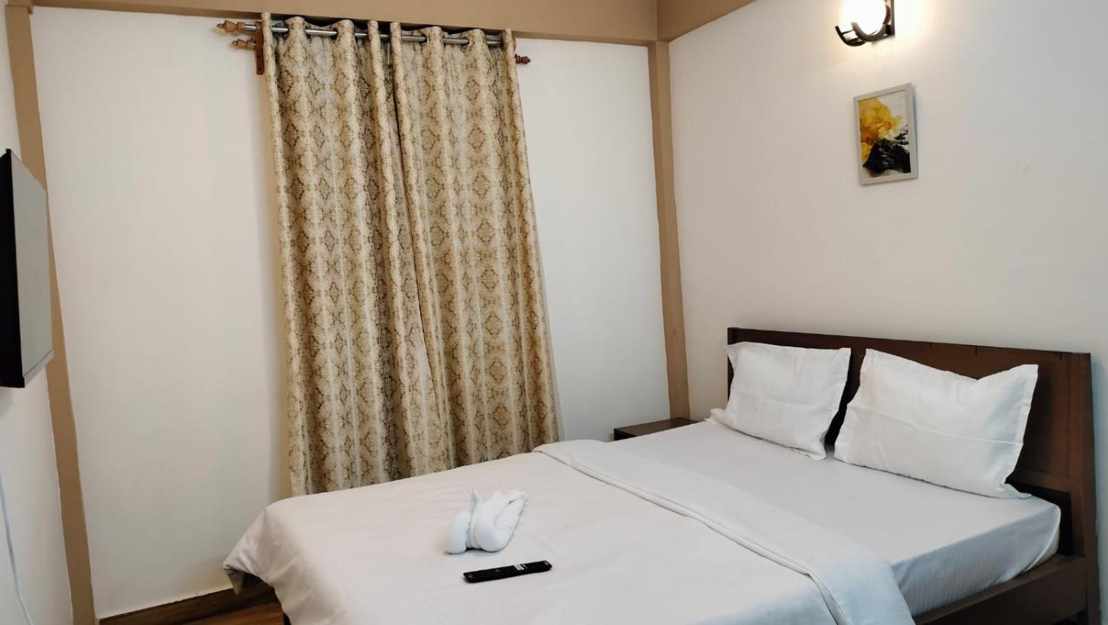 Aroma Inn Shillong Extérieur photo