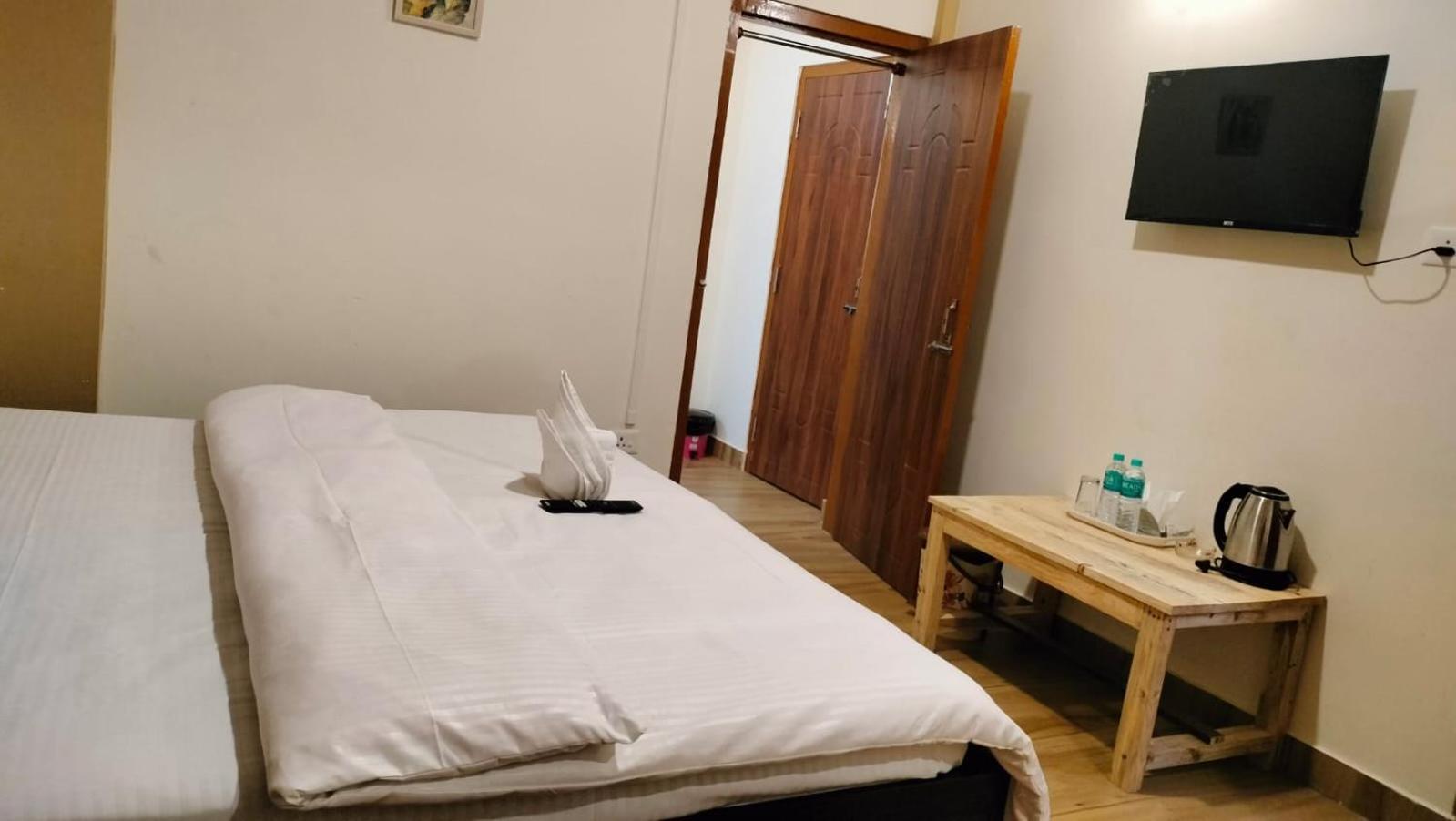 Aroma Inn Shillong Extérieur photo