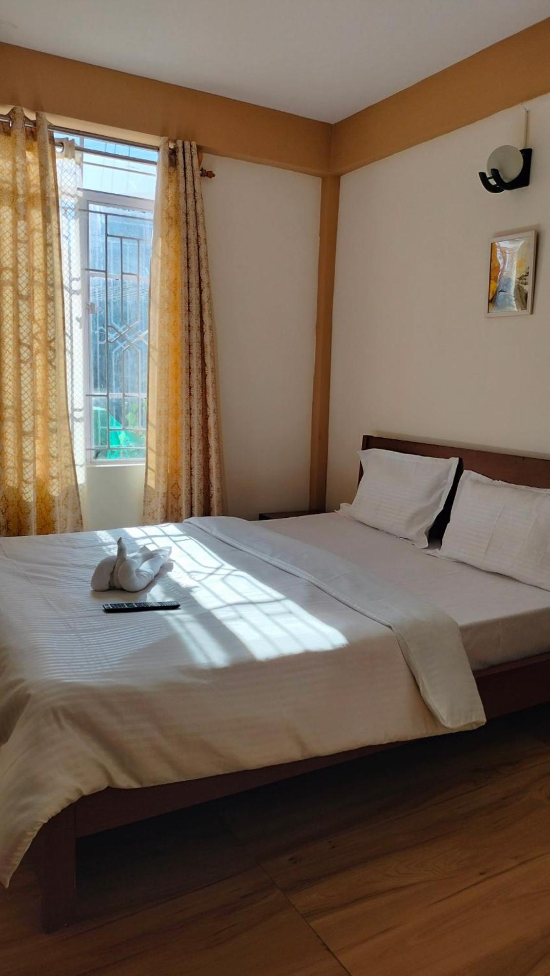 Aroma Inn Shillong Extérieur photo